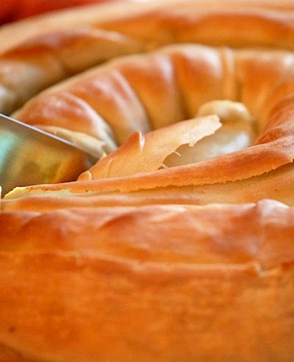 Zelnik (Balkan filo pastry pie)