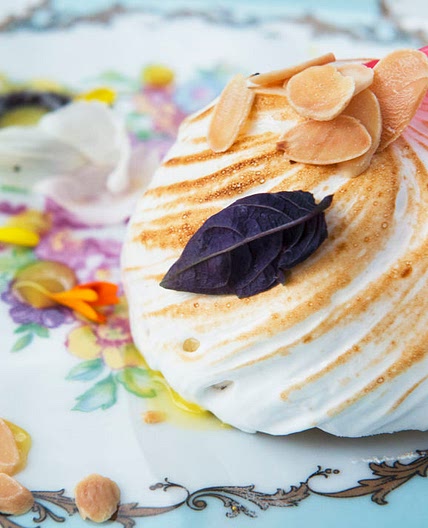 Pearls of the Mediterranean – semifreddo, meringue and almond biscuit