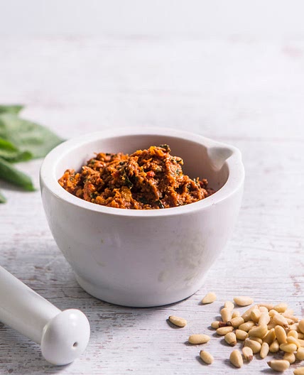 Red pesto
