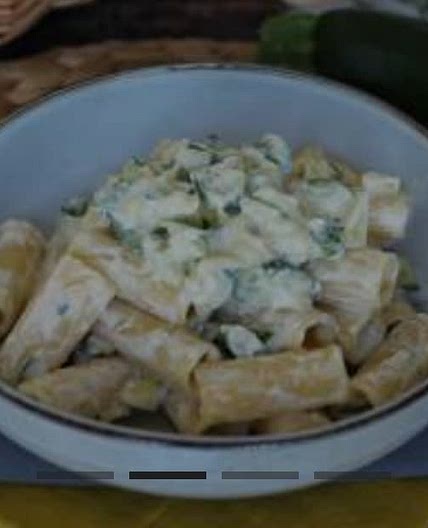 Pâtes cremeuses à la courgette