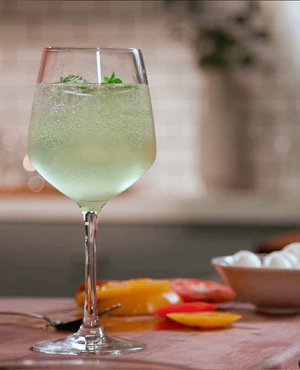 Limoncello Spritz