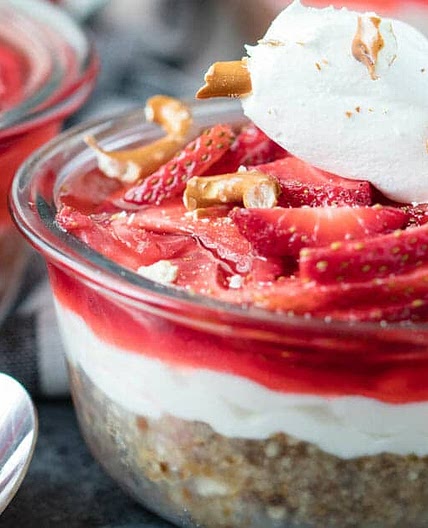 Strawberry Pretzel Salad