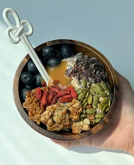 power bowl (super nutrious overnight oatmeal)