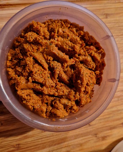Dried tomatoes hummus