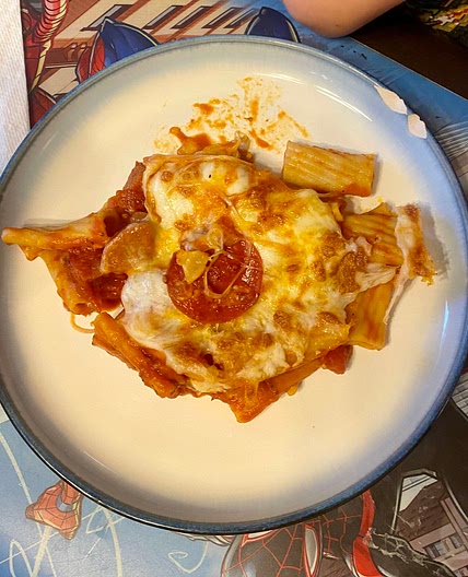 Pepperoni pizza pasta bake