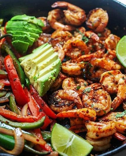 20 MINUTE SKILLET BLACKENED SHRIMP FAJITAS