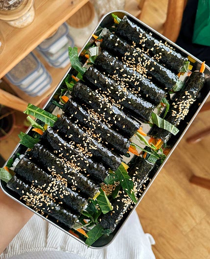 Mayak Kimbap (Mini Korean Seaweed Rice Rolls)