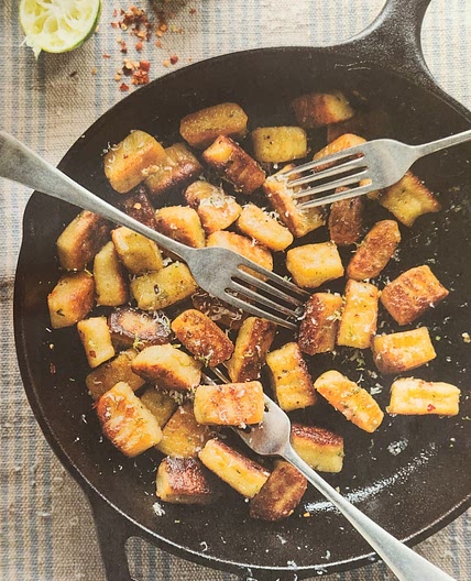 Gnocchis à la Ricotta et à la Ciboulette Poêlés dans un Beurre à l'Ail, au Chili et à la Lime