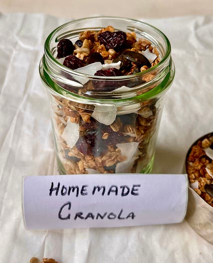 Homemade Crunchy Granola 