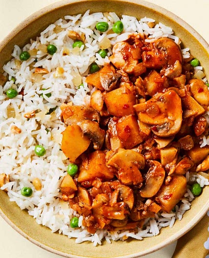 Vegan mushroom and potato curry bowls