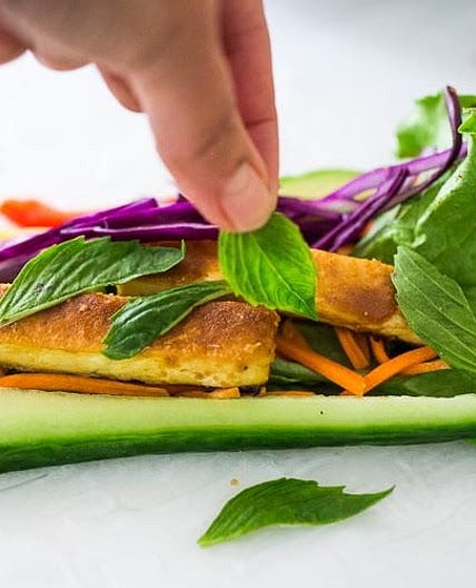 Fresh Spring Rolls with Peanut Sauce