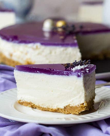 White Chocolate Cheesecake with Lemon Honey Jelly