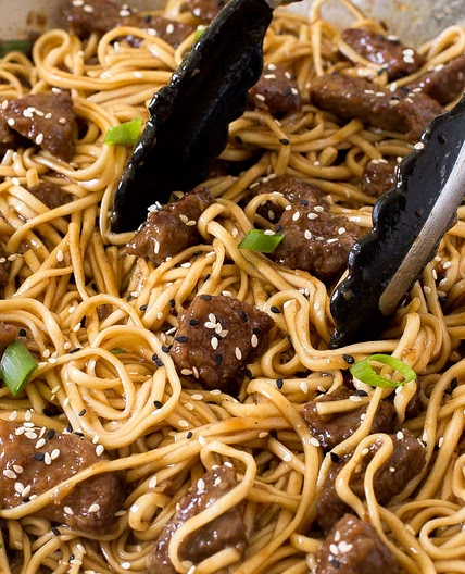 D'licious Sesame Teriyaki Noodles with Steak