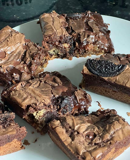 Ghirardelli-Stuffed Brookies 