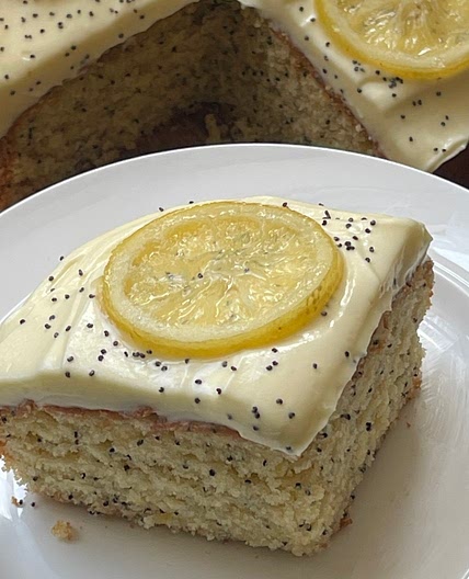 Lemon & Poppyseed Cake 🍋