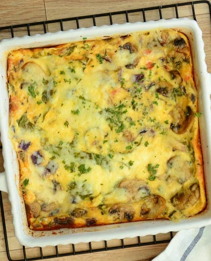 Egg bake with potato crust