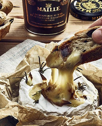 Baked Camembert With Honey Mustard