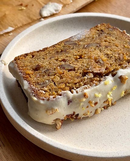 Easy Vegan Carrot Cake 🥕