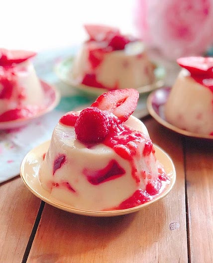 Strawberry Mosaic Mexican Jello Dessert