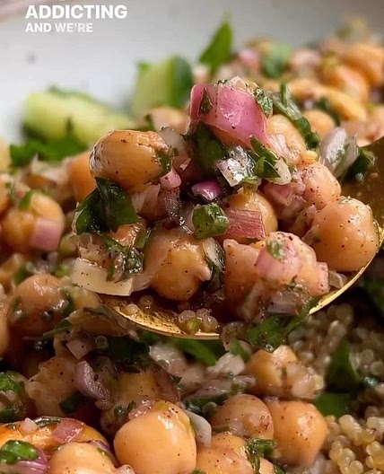 🍋 Seared Lemon &amp; Sumac Marinated Chickpeas