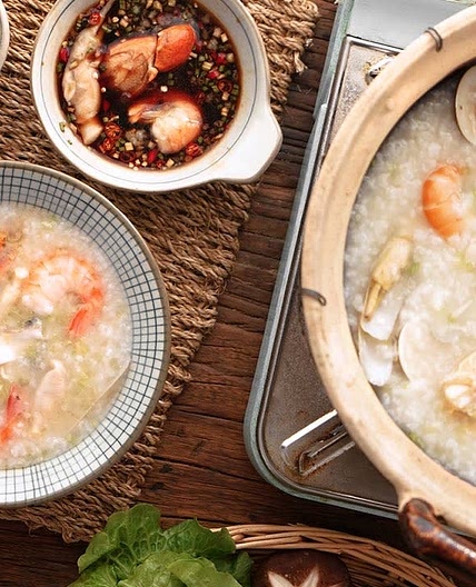 Congee hotpot (粥底火锅)