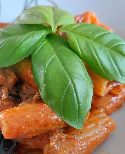 Pasta - Eggplants, ricotta sauce and nduja