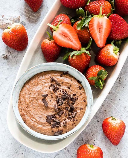 Easy Chocolate Hummus