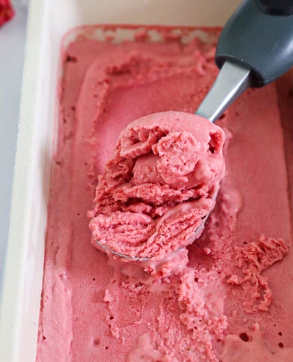 Vegan Strawberry Ice Cream (no churn)