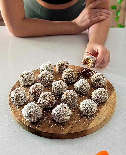 CARROT CAKE BLISS BALLS