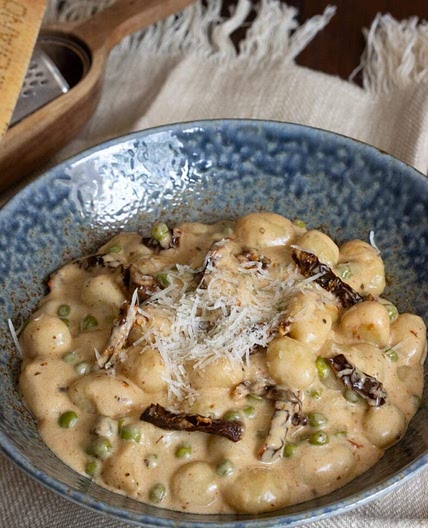 One-Pan Creamy Gnocchi, Sun-Dried Tomatoes And Peas