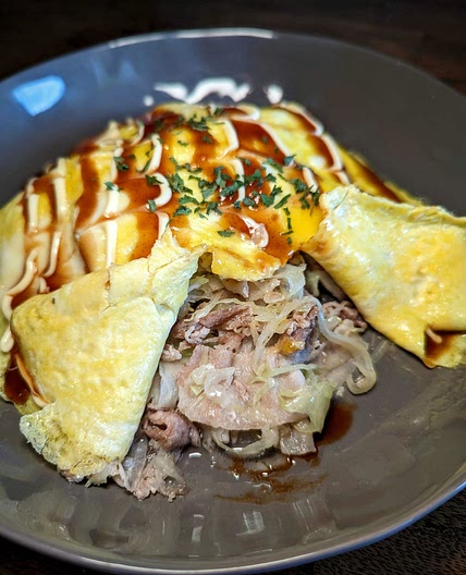 Tompei yaki (Japanese omelet cabbage&pork)