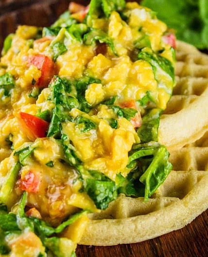 Scrambled Eggs with Spinach and Tomatoes