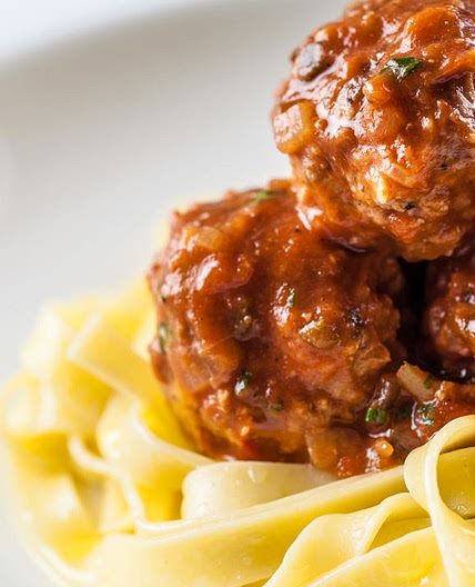 Pork meatballs with tagliatelle