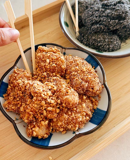 Easy Chinese Peanut Mochi (Muah Chee )