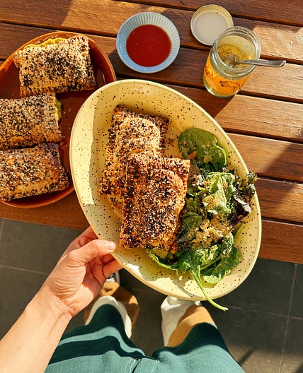 Creamy Broccoli Pocket Pies 🥦 (Budget-Friendly: $1 for a serving!)