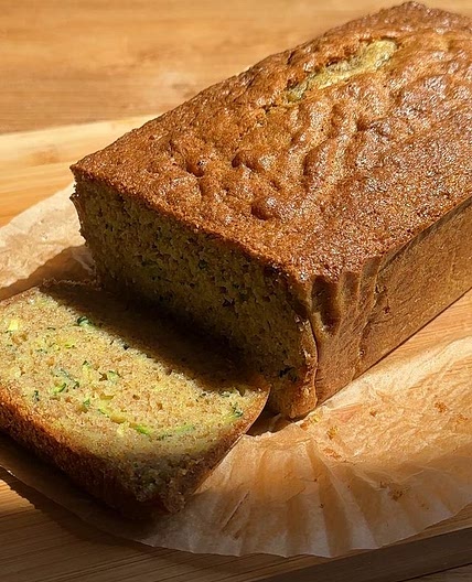 Courgette, lemon and olive oil cake