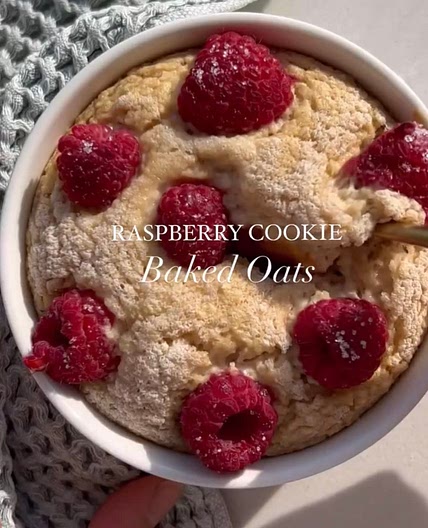 Raspberry Cookie Baked Oats