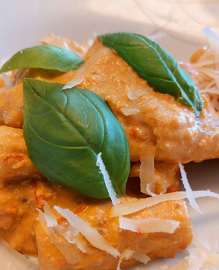 Pasta - Ricotta and bell pepper cream