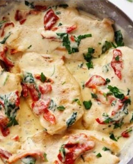 Creamy Tuscan Garlic Chicken - The Recipe Critic