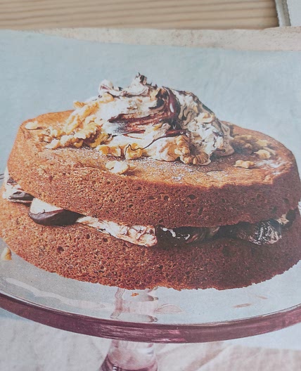 Walnut and expresso cake