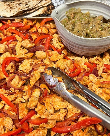 EASY SHEET PAN FAJITAS