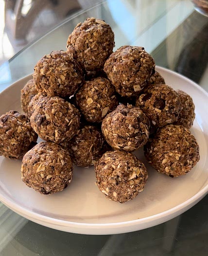 Chocolate Peanut Butter Energy Balls
