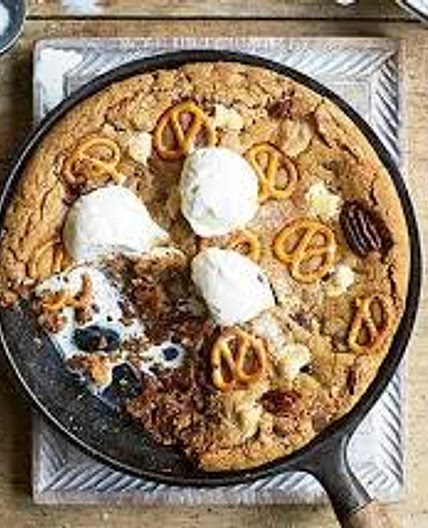 Giant cookie 🍪🍪🍪