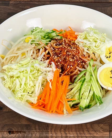 How to Make Authentic Korean Spicy Chewy Noodles (Jjolmyeon)