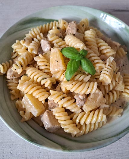 Pasta mit Hähnchen Hawaii