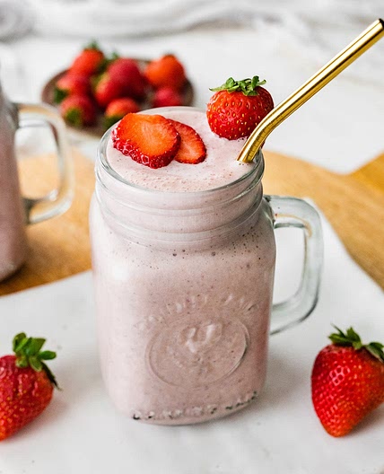 Batido de Proteina con Fresas y Arándanos