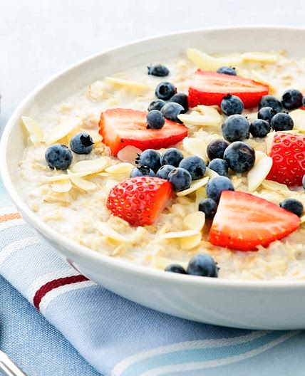 Bowl de Avena con fresas y blueberrys