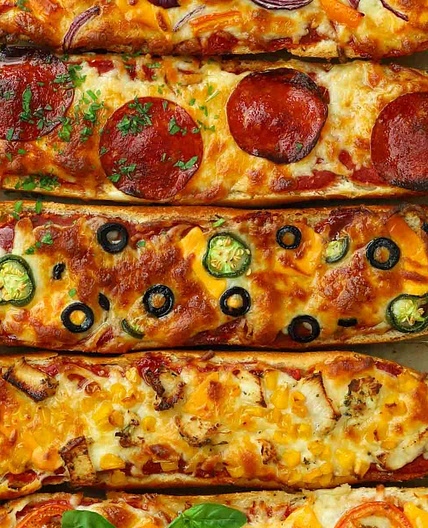 French Bread Pizza {Easiest Ever Recipe!}