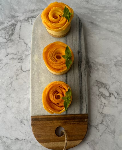 Mango Rosettes Mini Cheesecake 