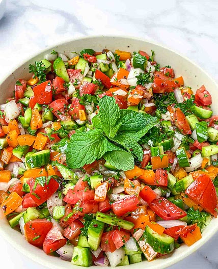 Turkish Shepherd Salad: Çoban Salatas